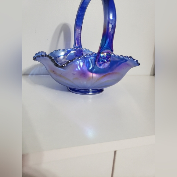 L E Smith cobalt blue iridescent carnival glass basket - Picture 8 of 10